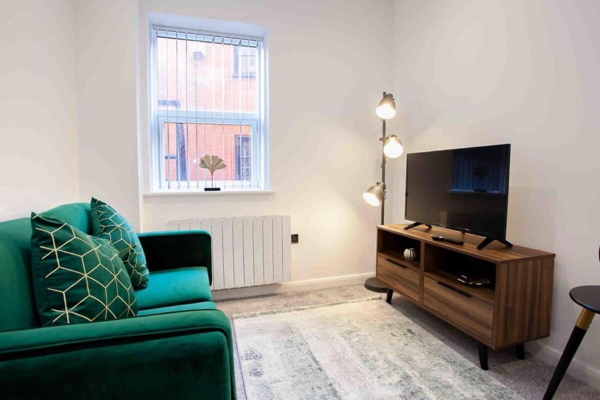 Modern & Stylish 1 Bedroom Apartment In Bolton Eksteriør bilde